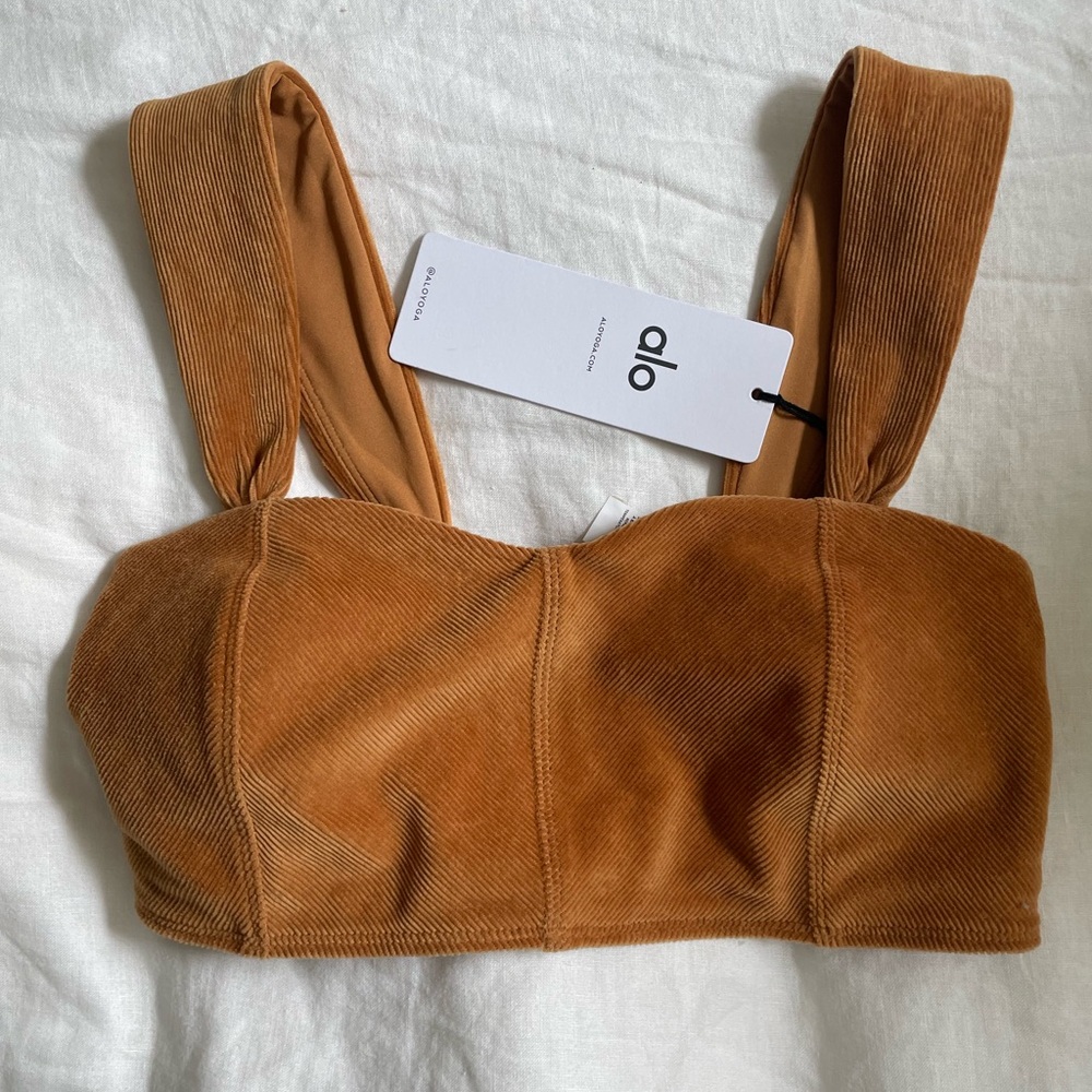 ALO Yoga Micro Corduroy Winter Break Sports Bra